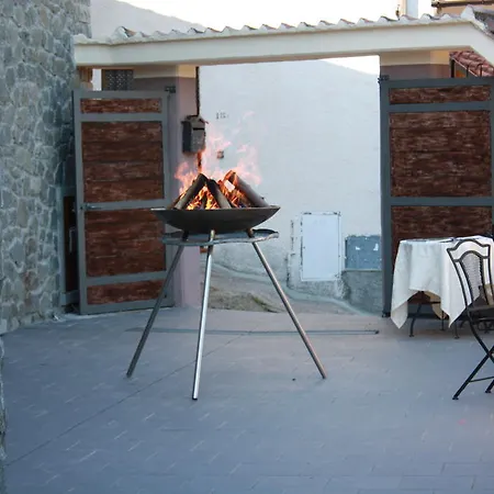 Castel Di Gufi *