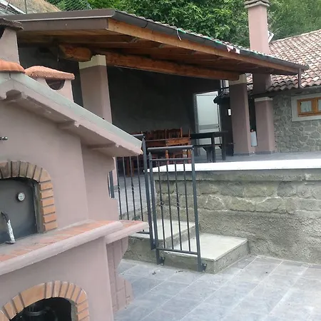 Castel Di Gufi Comano (Tuscany)