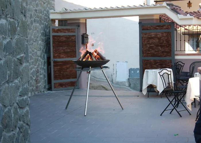 Castel Di Gufi *